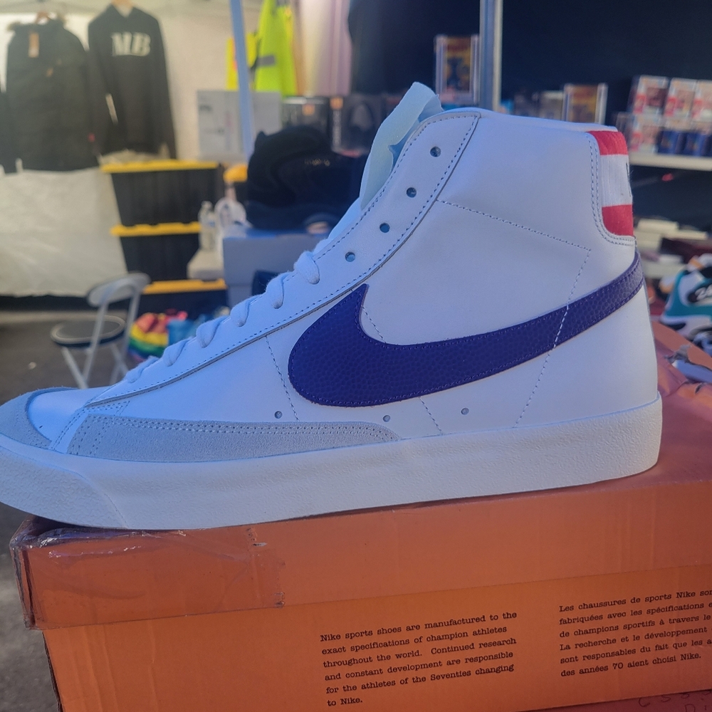 Nike High-Top Sneakers - White and Purple
